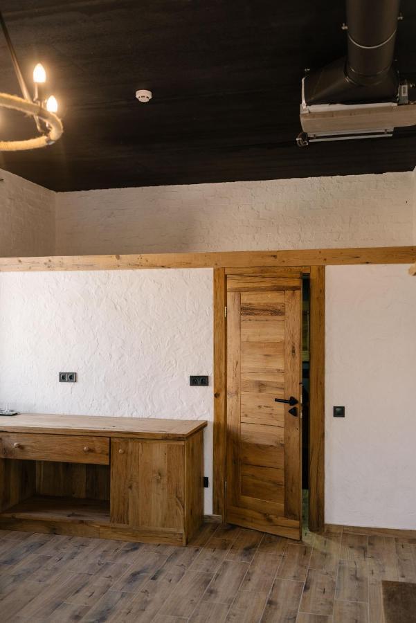 Hotel Dynasty Kamianets-Podilskyi Luaran gambar