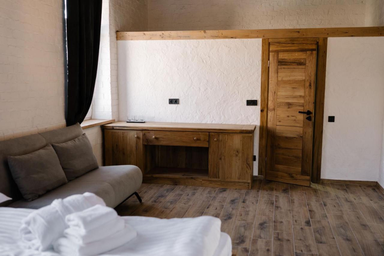 Hotel Dynasty Kamianets-Podilskyi Luaran gambar