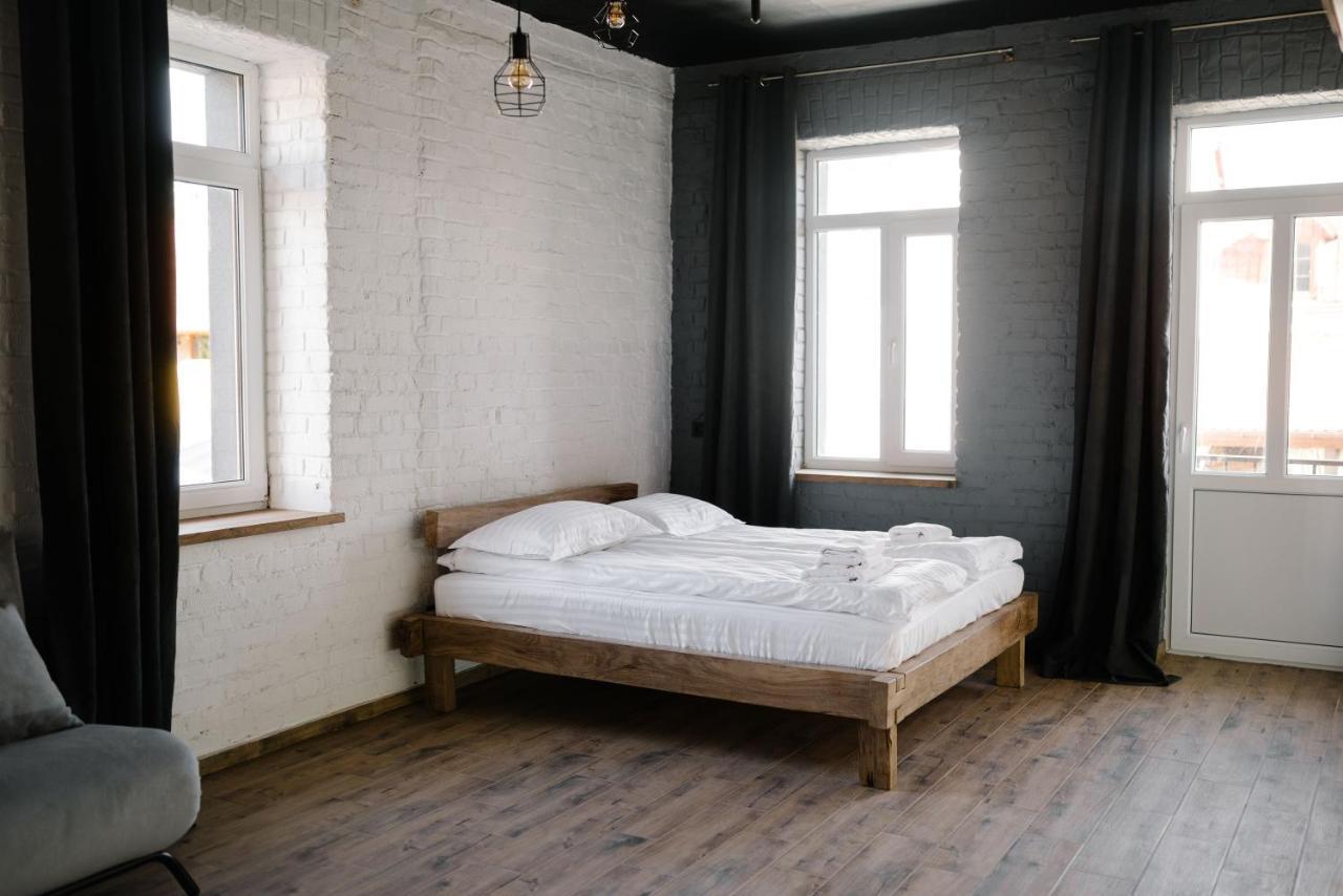 Hotel Dynasty Kamianets-Podilskyi Luaran gambar