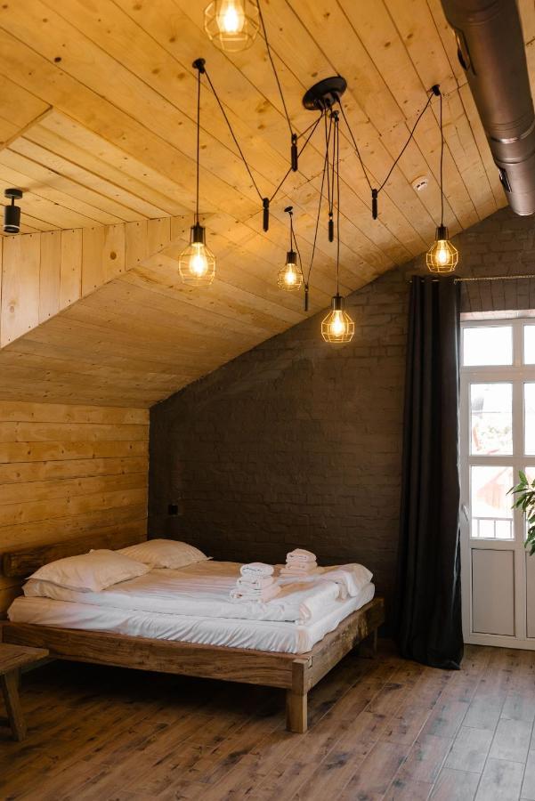Hotel Dynasty Kamianets-Podilskyi Luaran gambar