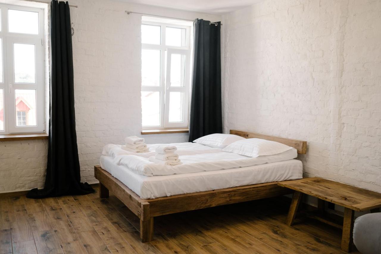 Hotel Dynasty Kamianets-Podilskyi Luaran gambar